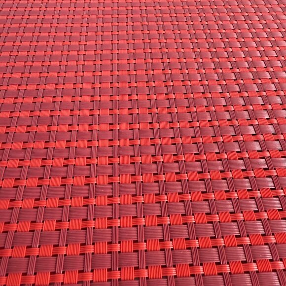 Vinyl Woven Placemats Set of 4 Red Indoor Outdoor Kitchen Pool Side Dining Table - Picture 4 of 7